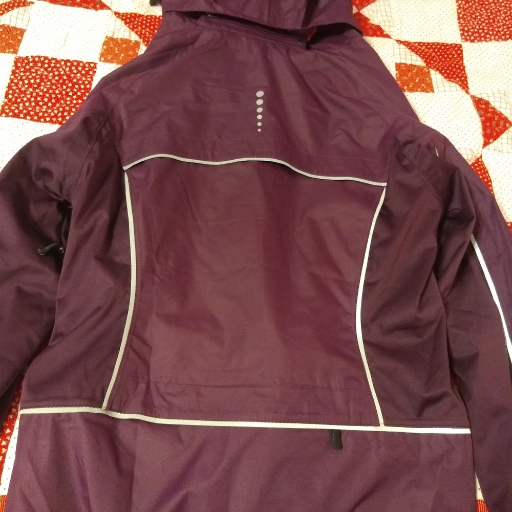 Women's R-Gear Run Jacket - Picture 3 of 6